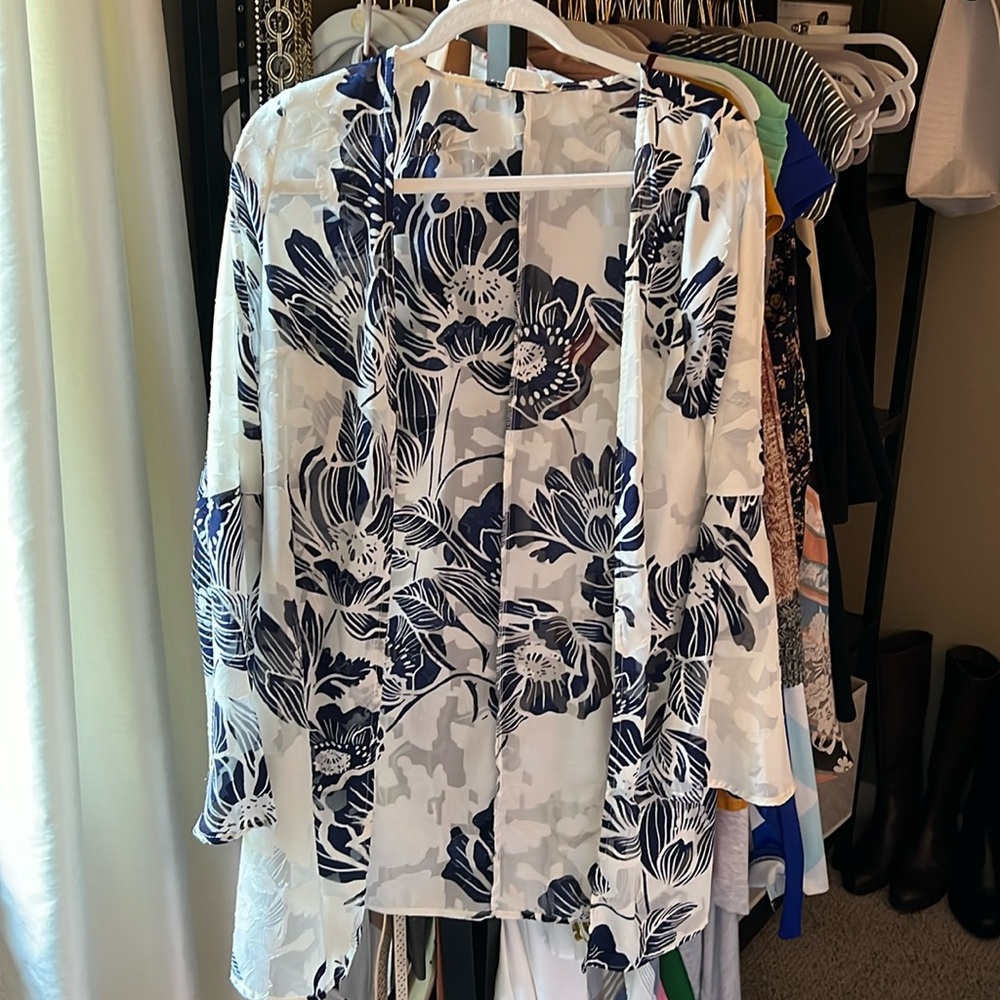 EUC ALTAR’D STATE KIMONO WITH BLUE FLOWERS SIZE SMALL